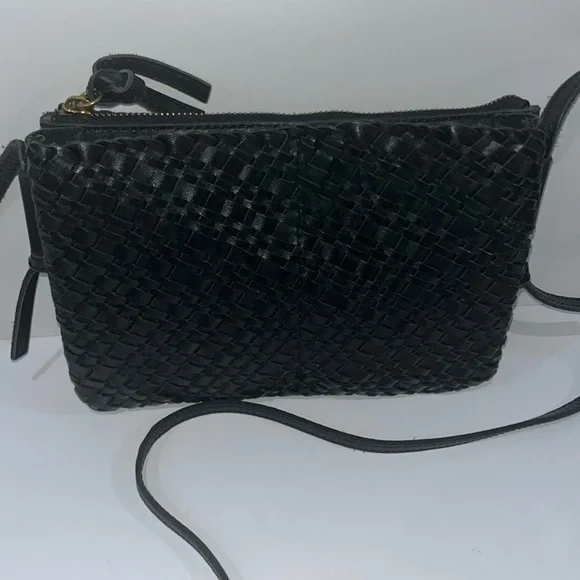 Madewell The Knotted Crossbody Bag in Black Woven Leather - Picture 4 of 10